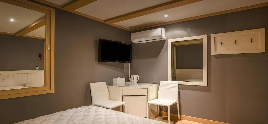Sinyoung Motel  Seoul