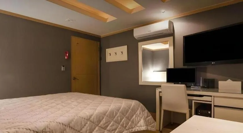 Sinyoung Motel
